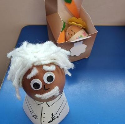 Decorate an egg competition