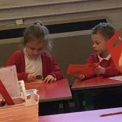 We made moving Christmas cards for Jubilee Court